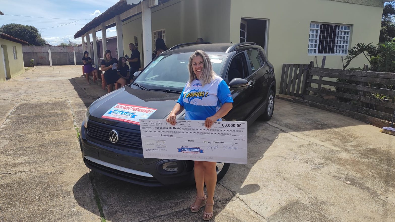 Vendedora de Botucatu ganhou um T-Cross mais 60 mil no quarto sorteio do Hiper Saúde